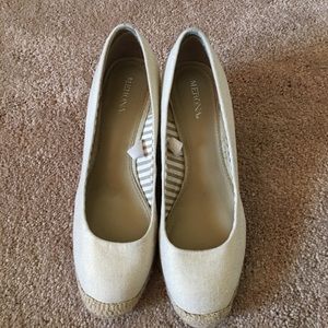 Cream Gold Shimmer Wedges